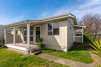 59 Kuaka Crescent, Bromley