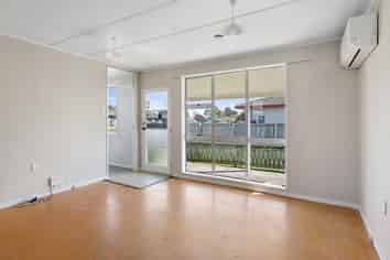 59 Kuaka Crescent, Bromley