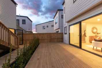 4 Greenbrier Street, Westgate