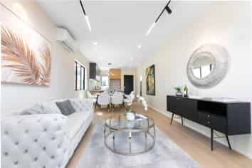 16 Greenbrier Street, Westgate