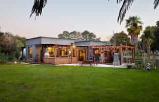 331 Athlone Drive, Cambridge