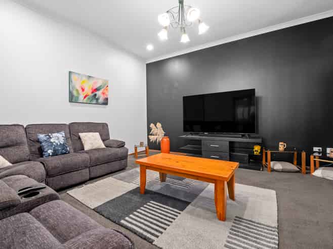 331 Athlone Drive, Cambridge