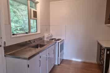 58B Raroa Terrace, Tawa