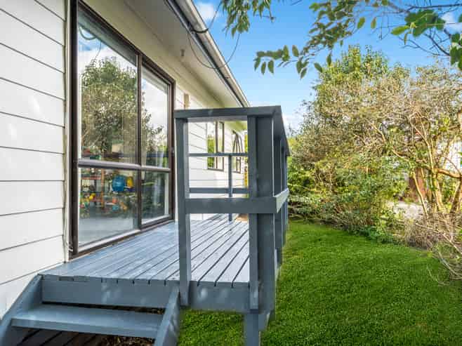 2/70 Pomaria Road, Henderson