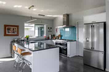 36 Pelorus Avenue, Poraiti