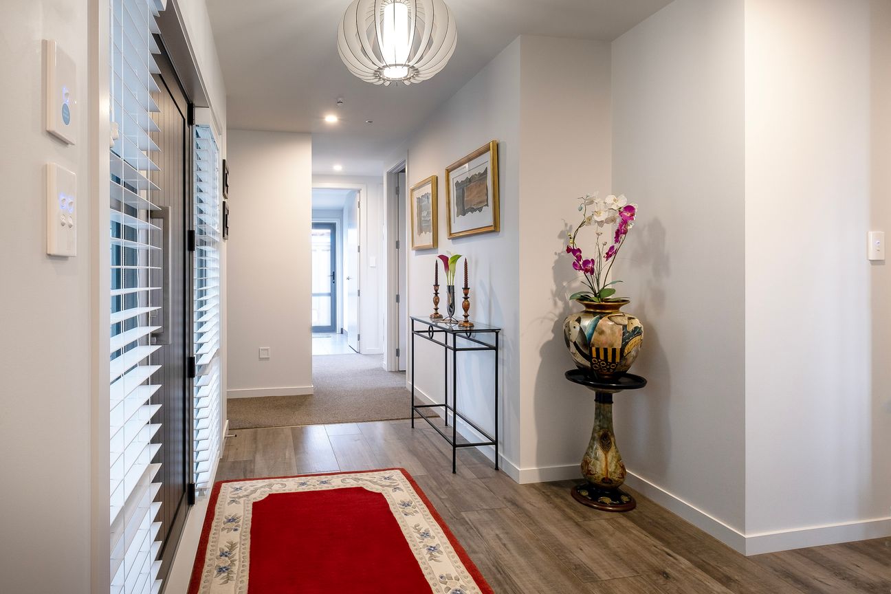 Exceptional Value - OO $1,090,000 - Altro