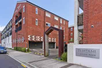 201/1B Soljak Place, Mount Albert