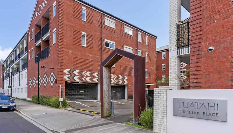 201/1B Soljak Place, Mount Albert
