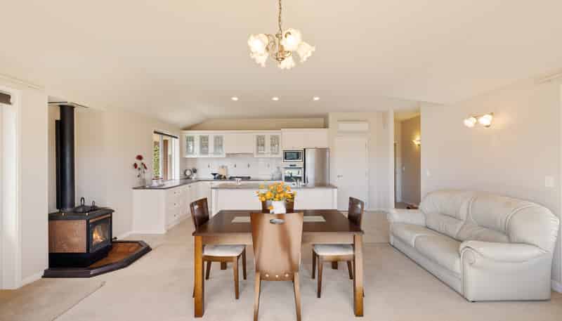 2 Haydon Place, Amberley