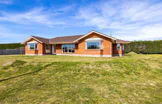 2 Haydon Place, Amberley