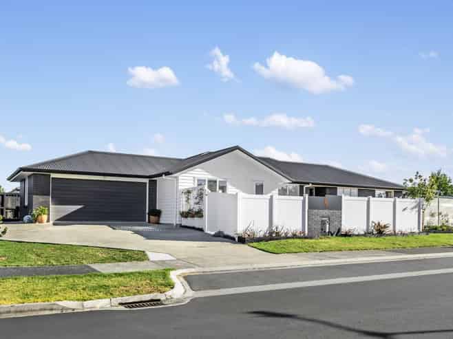 30 Raymond Grace Avenue, Huapai