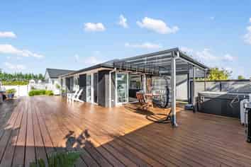 30 Raymond Grace Avenue, Huapai