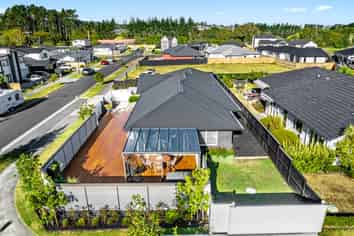 30 Raymond Grace Avenue, Huapai