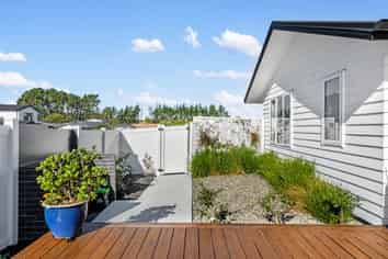 30 Raymond Grace Avenue, Huapai