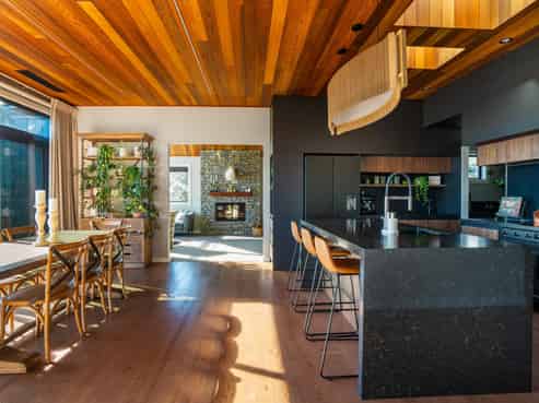 336 Lake Terrace, Two Mile Bay