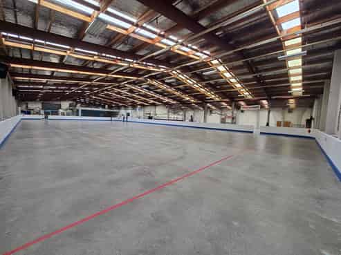 Substantial Upper Hutt Warehouse 