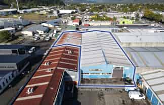 Substantial Upper Hutt Warehouse 