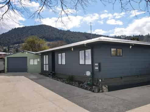 1B Upland Road, Western Heights