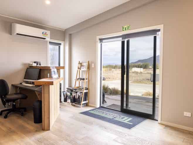 Rarely available Twizel industrial