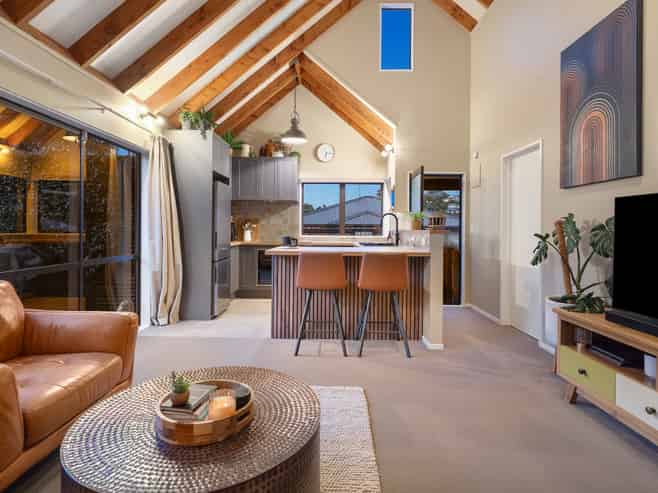 34A Lauderdale Road, Birkdale