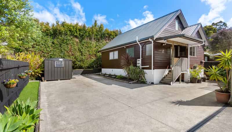 34A Lauderdale Road, Birkdale