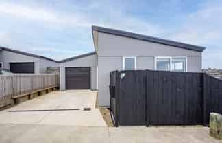 66 Pragma Rise, Huntington