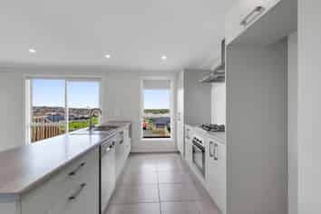 66 Pragma Rise, Huntington