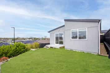 66 Pragma Rise, Huntington