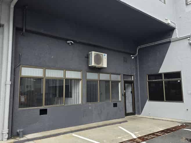 Business bunker