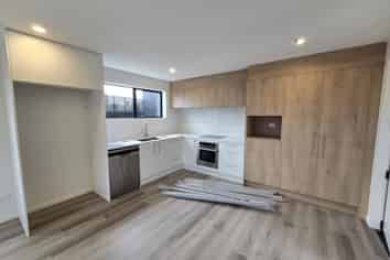 4/24 Shakespeare Road, Waltham