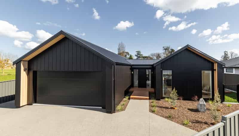 27 Matau Crescent, Frimley