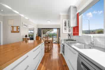 8 Bellevue Road, Woburn