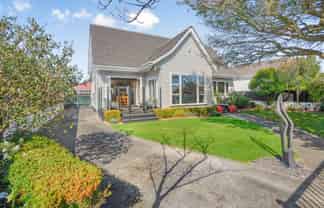 8 Bellevue Road, Woburn