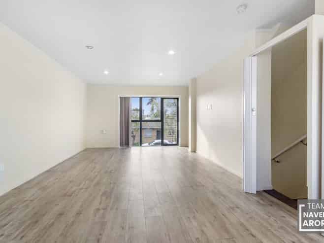 16 Kevale Place, Manurewa