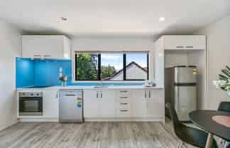 16 Kevale Place, Manurewa