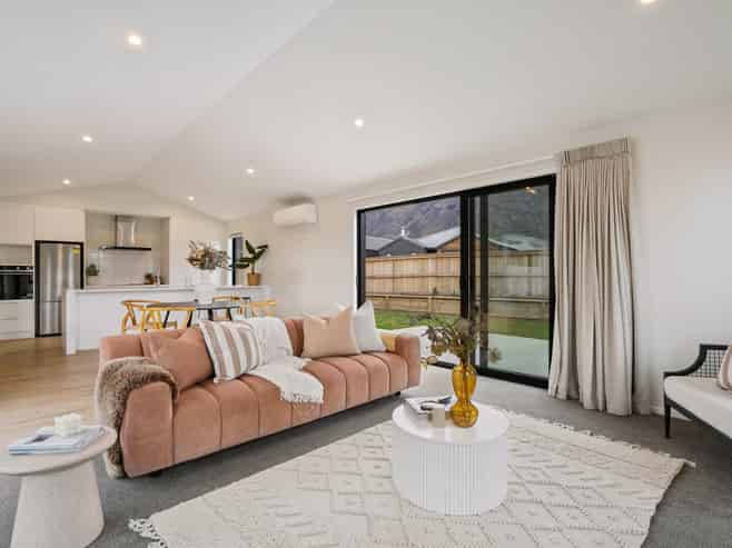 45 Cheviot Street, Queenstown