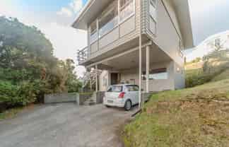 Flat 2/106A  Newlands Road, Newlands