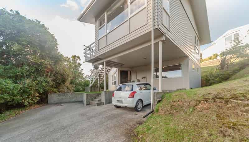 Flat 2/106A  Newlands Road, Newlands