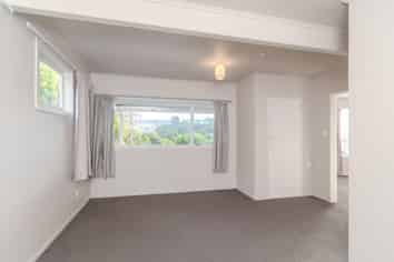 Flat 2/106A  Newlands Road, Newlands