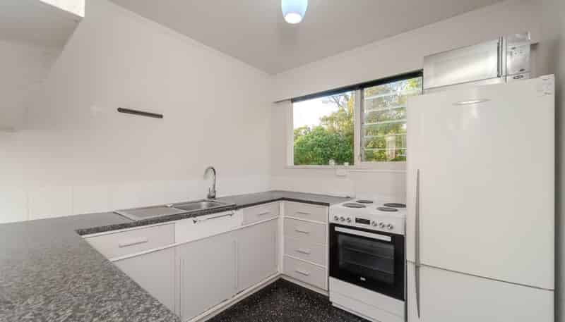 Flat 2/106A  Newlands Road, Newlands