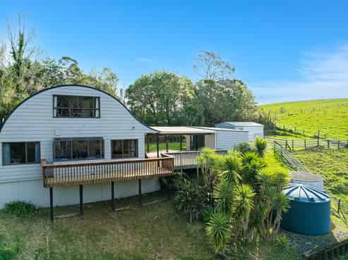 307 Whananaki North Road, Hikurangi