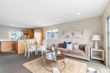 18/218 Captain Springs Road, Onehunga