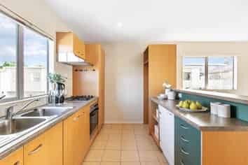 18/218 Captain Springs Road, Onehunga