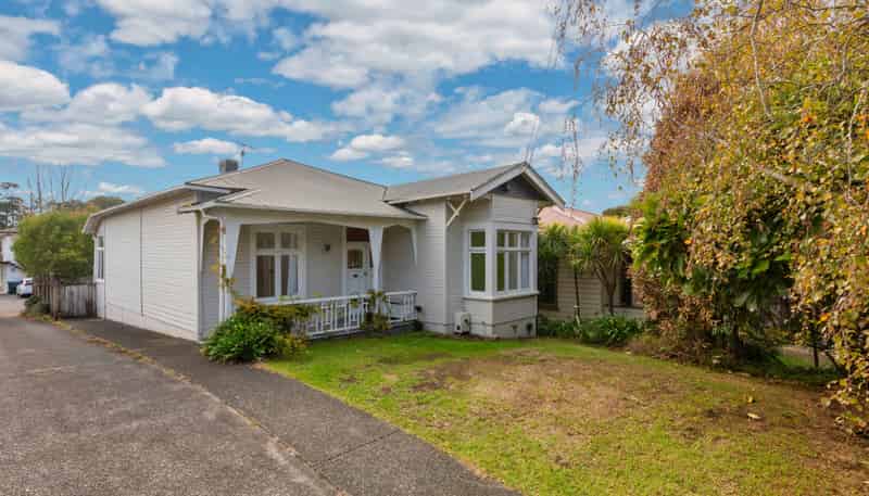 21 Malvern Road, Western Springs