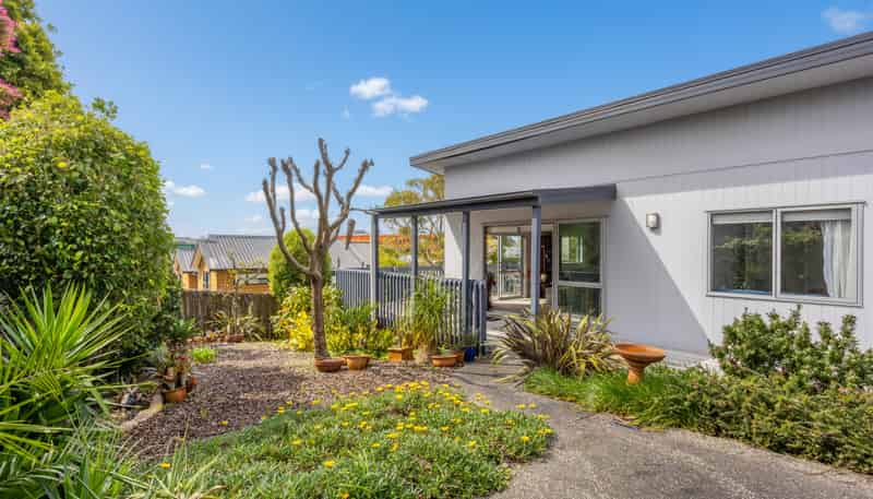 11A Rishworth Avenue, Stanmore Bay