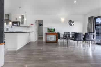 14 Okarito Avenue, Levin