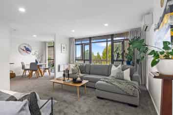 6/61A Birkdale Road, Birkdale