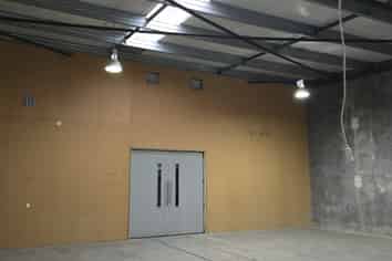 Industrial workshop/warehouse for lease