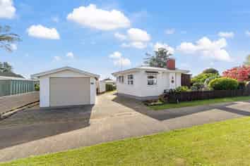 14 Shaw Ave, Paeroa