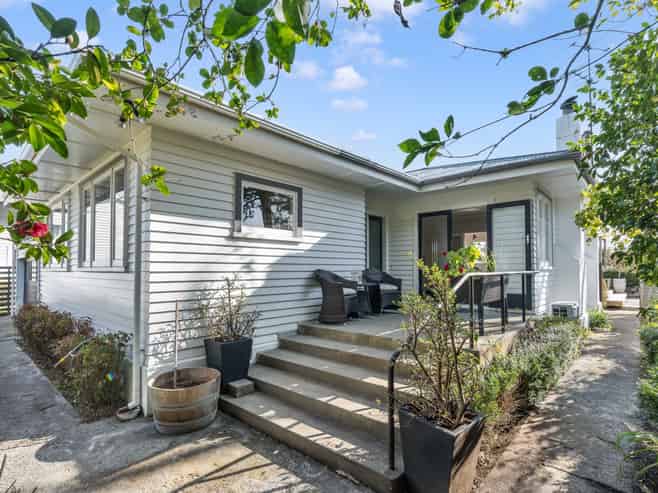 43 Titoki Street, Lansdowne